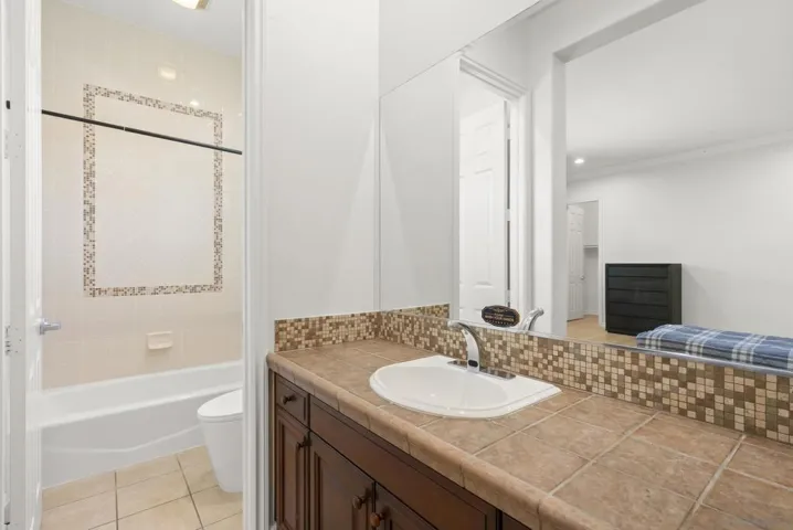41455 Via Del Monte, Temecula, California 92592
