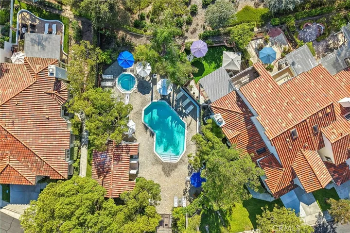 16 Calle Maria, Rancho Santa Margarita, California 92688