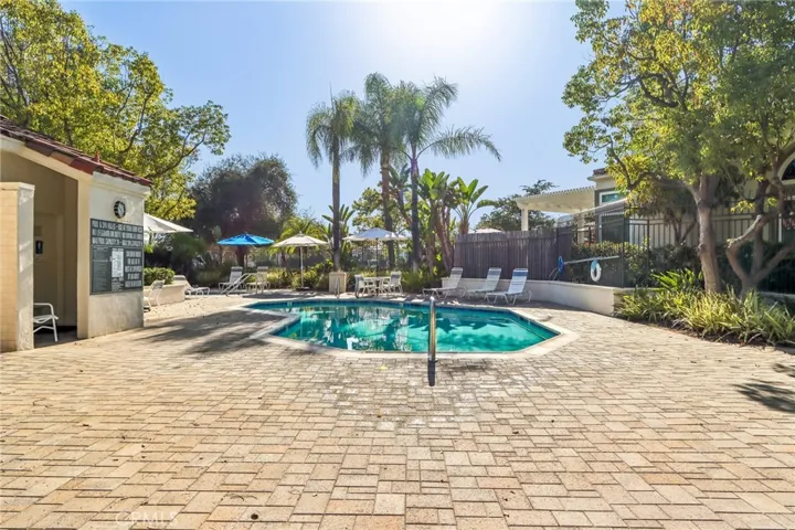 16 Calle Maria, Rancho Santa Margarita, California 92688