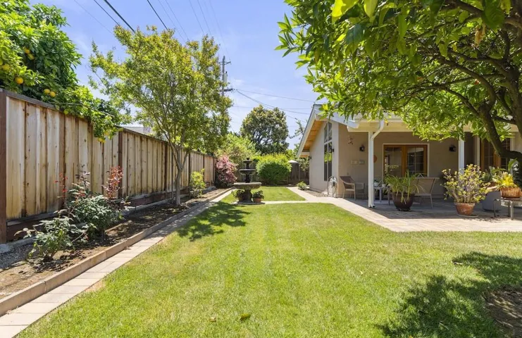 10730 La Roda Drive, Cupertino, California 95014