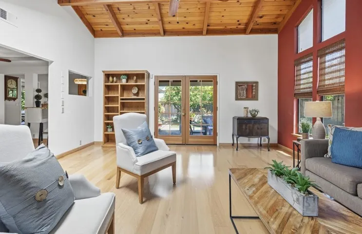 10730 La Roda Drive, Cupertino, California 95014