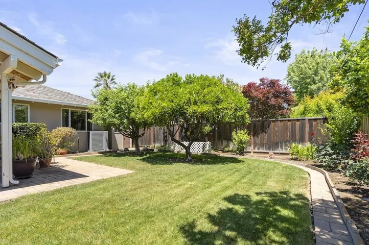 10730 La Roda Drive, Cupertino, California 95014
