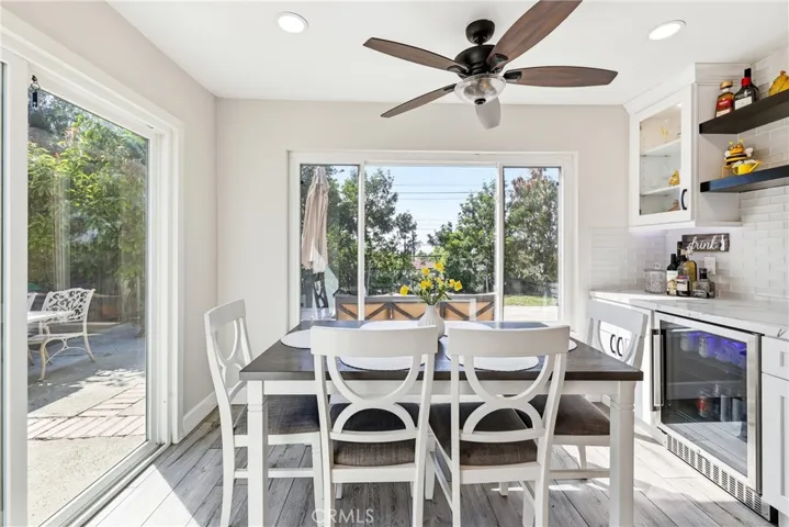 1585 Camelot, Corona, California 92882