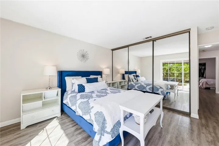 1585 Camelot, Corona, California 92882