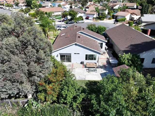 1585 Camelot, Corona, California 92882