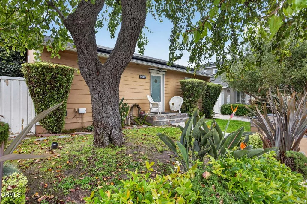 3-web-or-mls-Upmarketmedia_80-82Sea-007