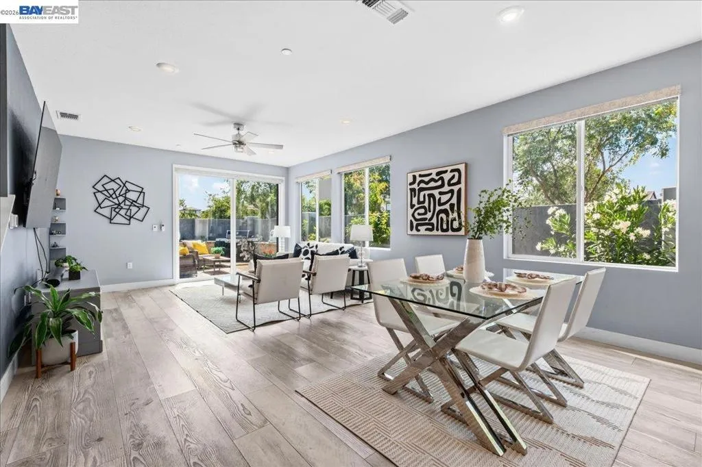 Dining/Living Room