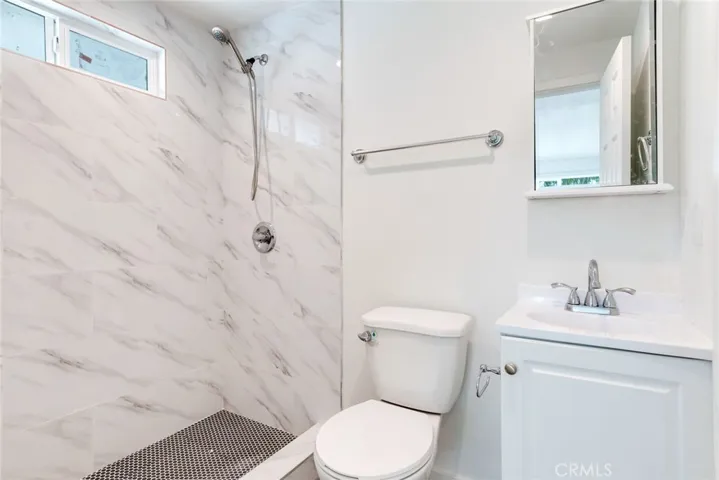 Main House Bath 3