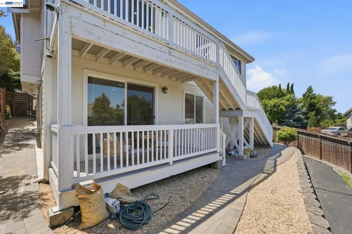 857 Bridgeway Cir, El Sobrante, California 94803