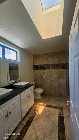 Prime bedroom bathroom