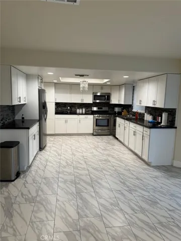68775 Raposa Road, Cathedral City, California 92234