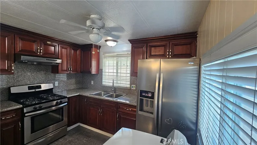 15141 Beach Boulevard 43, Midway City, California 92655