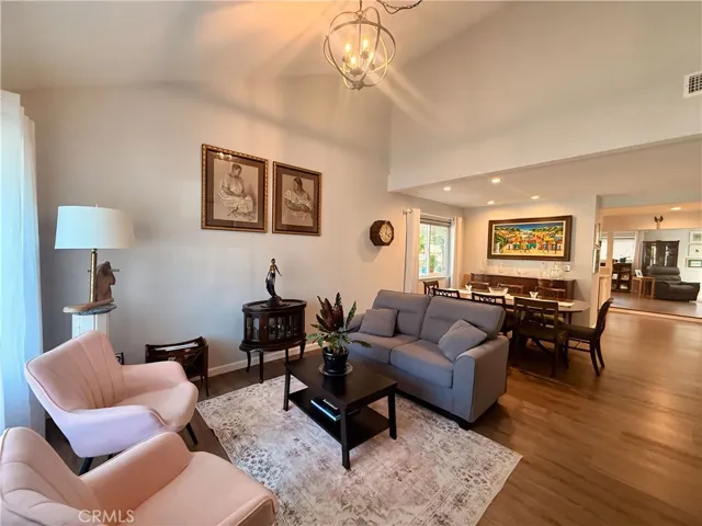 23026 Ash Glen Circle, Valencia, California 91354