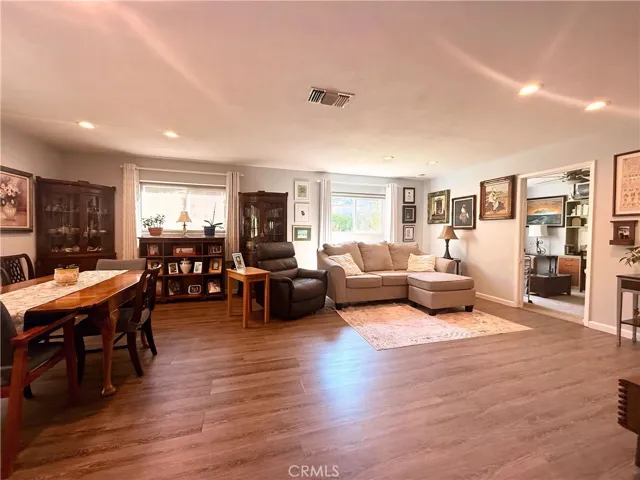 23026 Ash Glen Circle, Valencia, California 91354