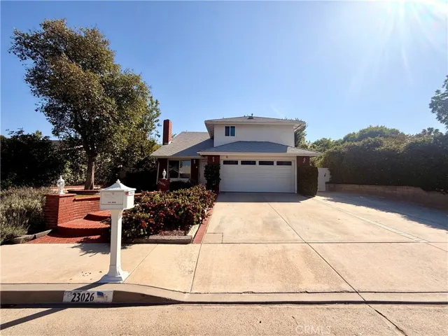 23026 Ash Glen Circle, Valencia, California 91354