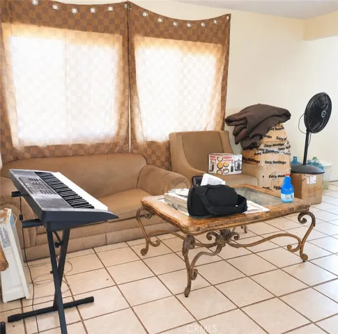 1451 S Park Living room