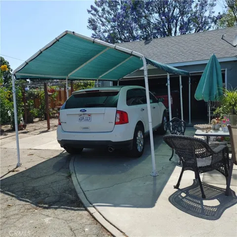 1453 S Park 2 Garage + laundry