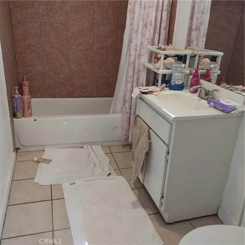 1453 S Park bath 2