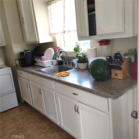 1449 S Park kitchen