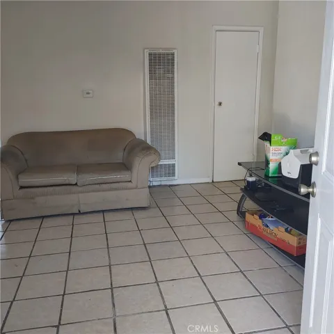 1451 S Park  living room