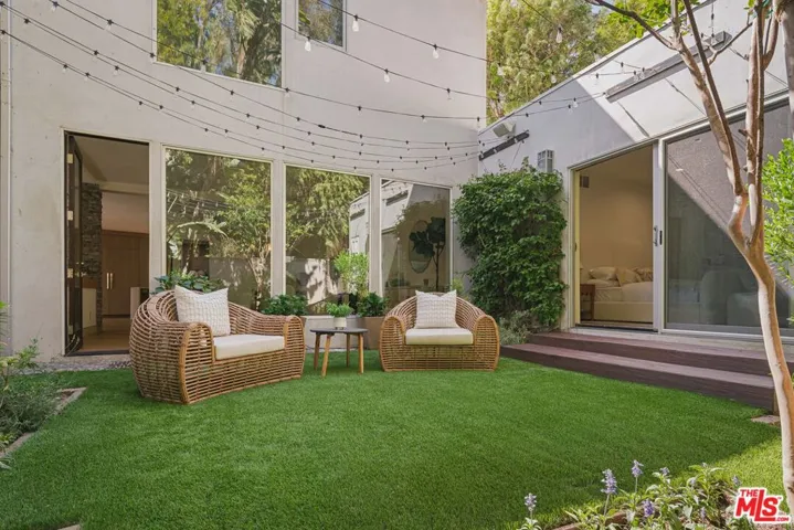 3084 Franklin Canyon Drive, Beverly Hills, California 90210