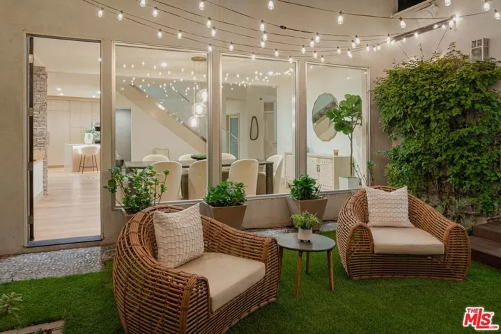 3084 Franklin Canyon Drive, Beverly Hills, California 90210