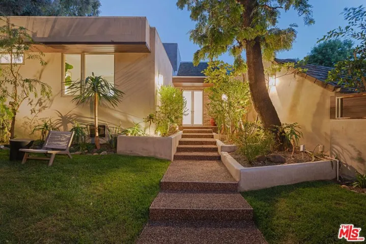 3084 Franklin Canyon Drive, Beverly Hills, California 90210