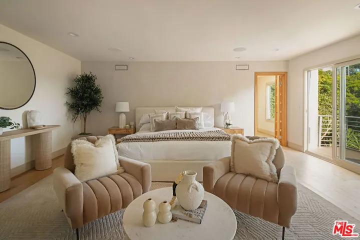 3084 Franklin Canyon Drive, Beverly Hills, California 90210