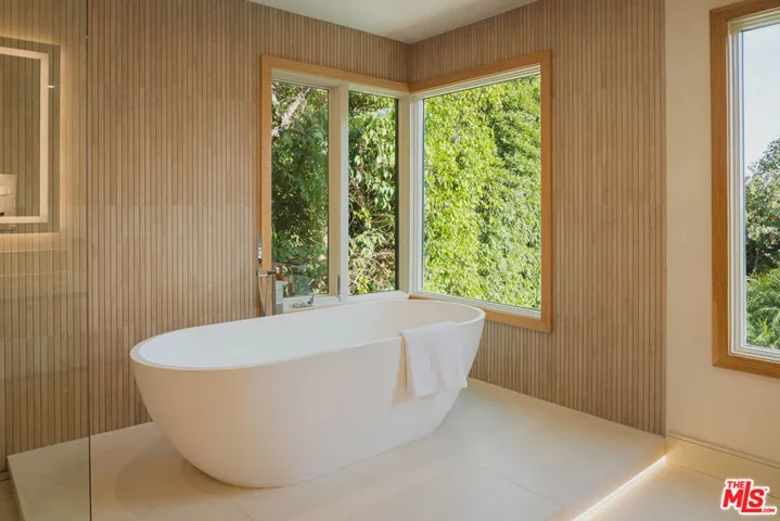 3084 Franklin Canyon Drive, Beverly Hills, California 90210