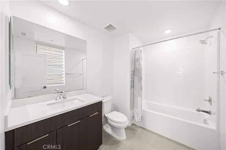 1st Floor Full Bath
