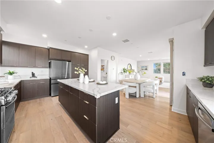 Kitchen - Main Floor