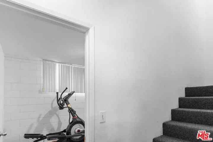 1828 Barry Avenue 4, Los Angeles, California 90025