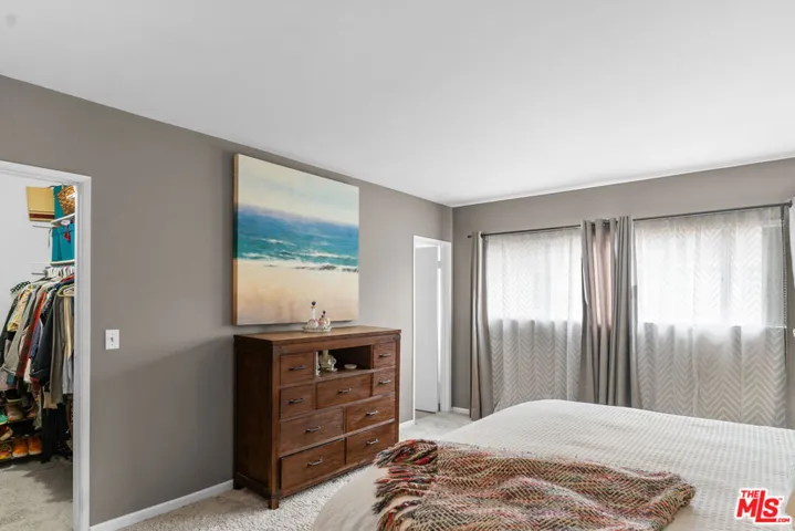 1828 Barry Avenue 4, Los Angeles, California 90025