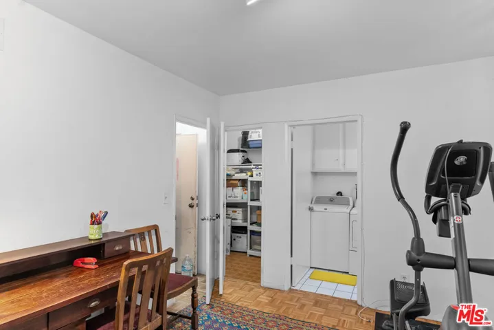 1828 Barry Avenue 4, Los Angeles, California 90025