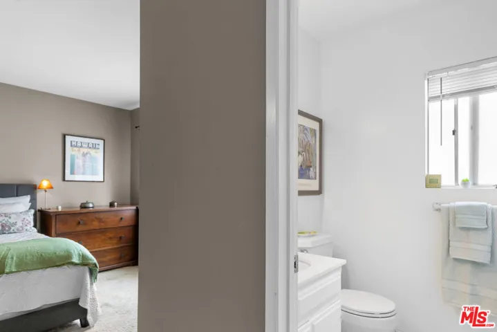 1828 Barry Avenue 4, Los Angeles, California 90025