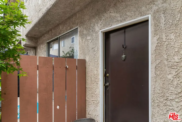 1828 Barry Avenue 4, Los Angeles, California 90025