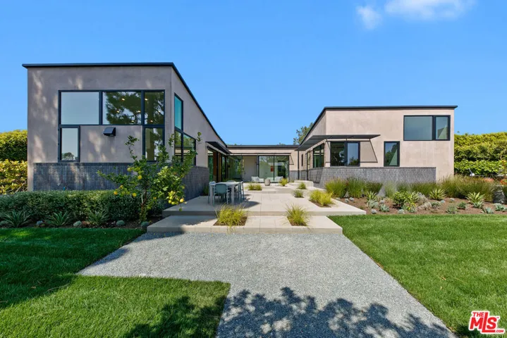 6565 Dume Drive, Malibu, California 90265
