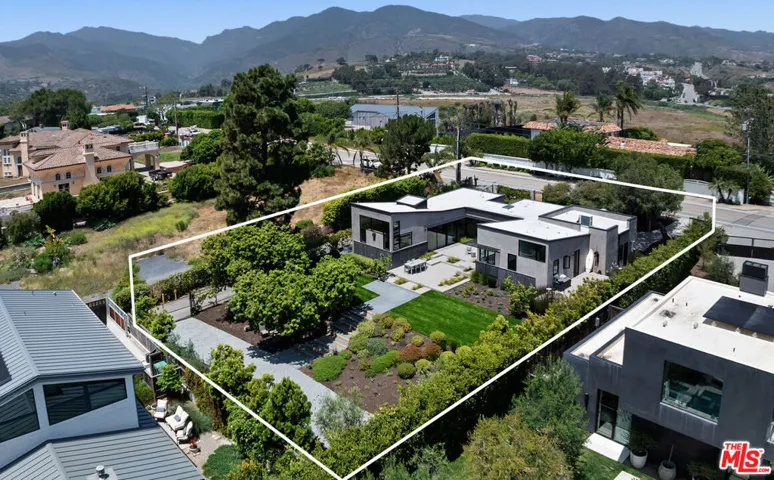 6565 Dume Drive, Malibu, California 90265