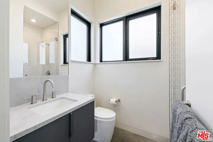 6565 Dume Drive, Malibu, California 90265
