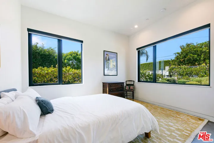 6565 Dume Drive, Malibu, California 90265