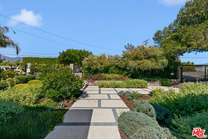6565 Dume Drive, Malibu, California 90265