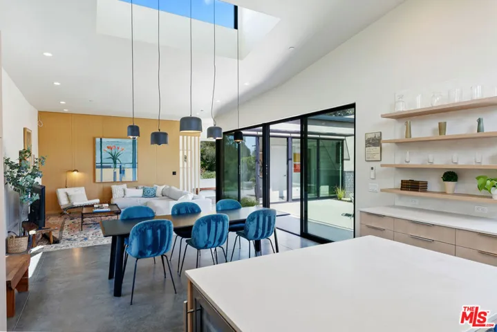 6565 Dume Drive, Malibu, California 90265