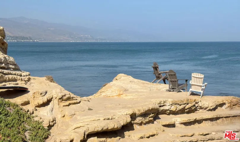 6565 Dume Drive, Malibu, California 90265
