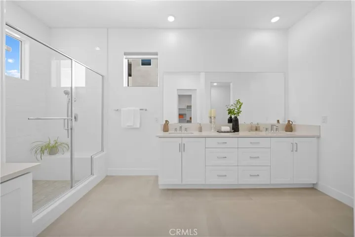 608 Chinon, Irvine, California 92618