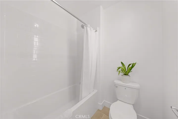 608 Chinon, Irvine, California 92618