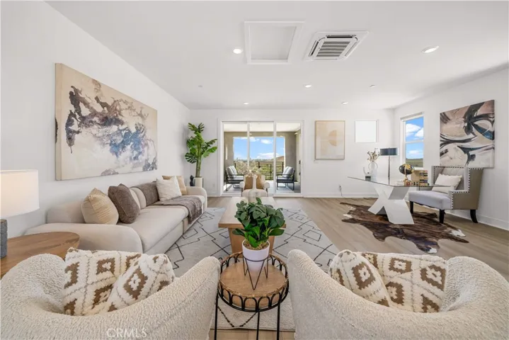 608 Chinon, Irvine, California 92618