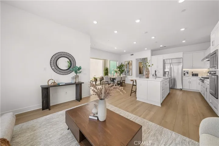 608 Chinon, Irvine, California 92618