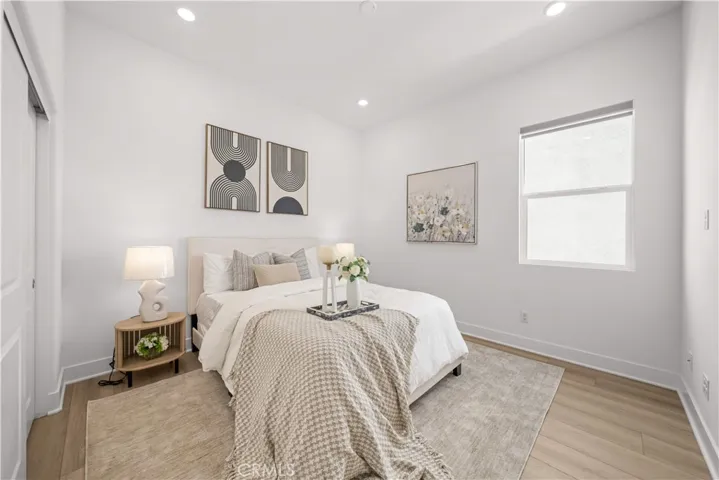 608 Chinon, Irvine, California 92618