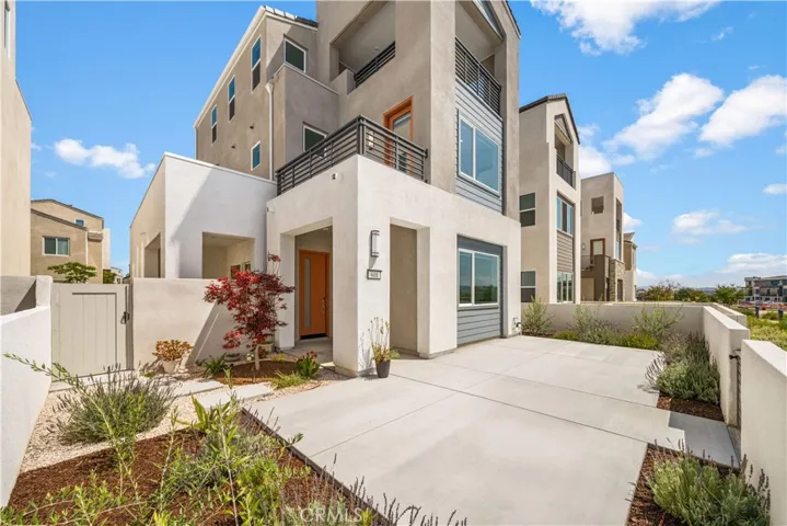 608 Chinon, Irvine, California 92618