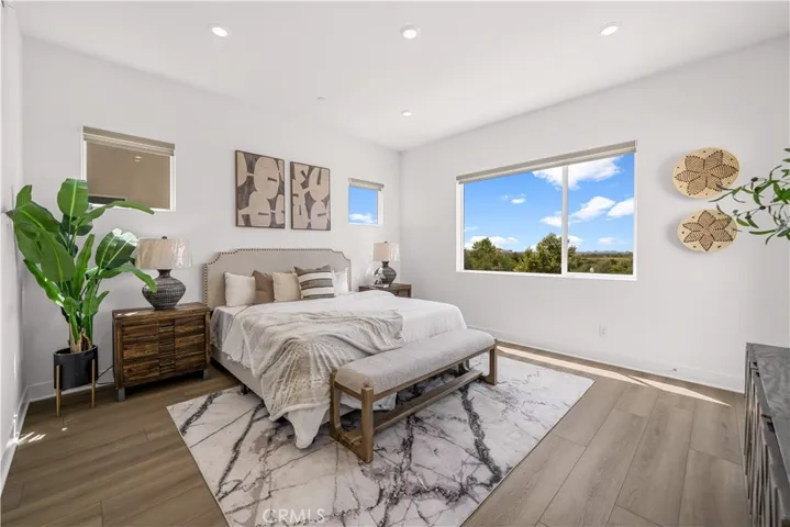 608 Chinon, Irvine, California 92618